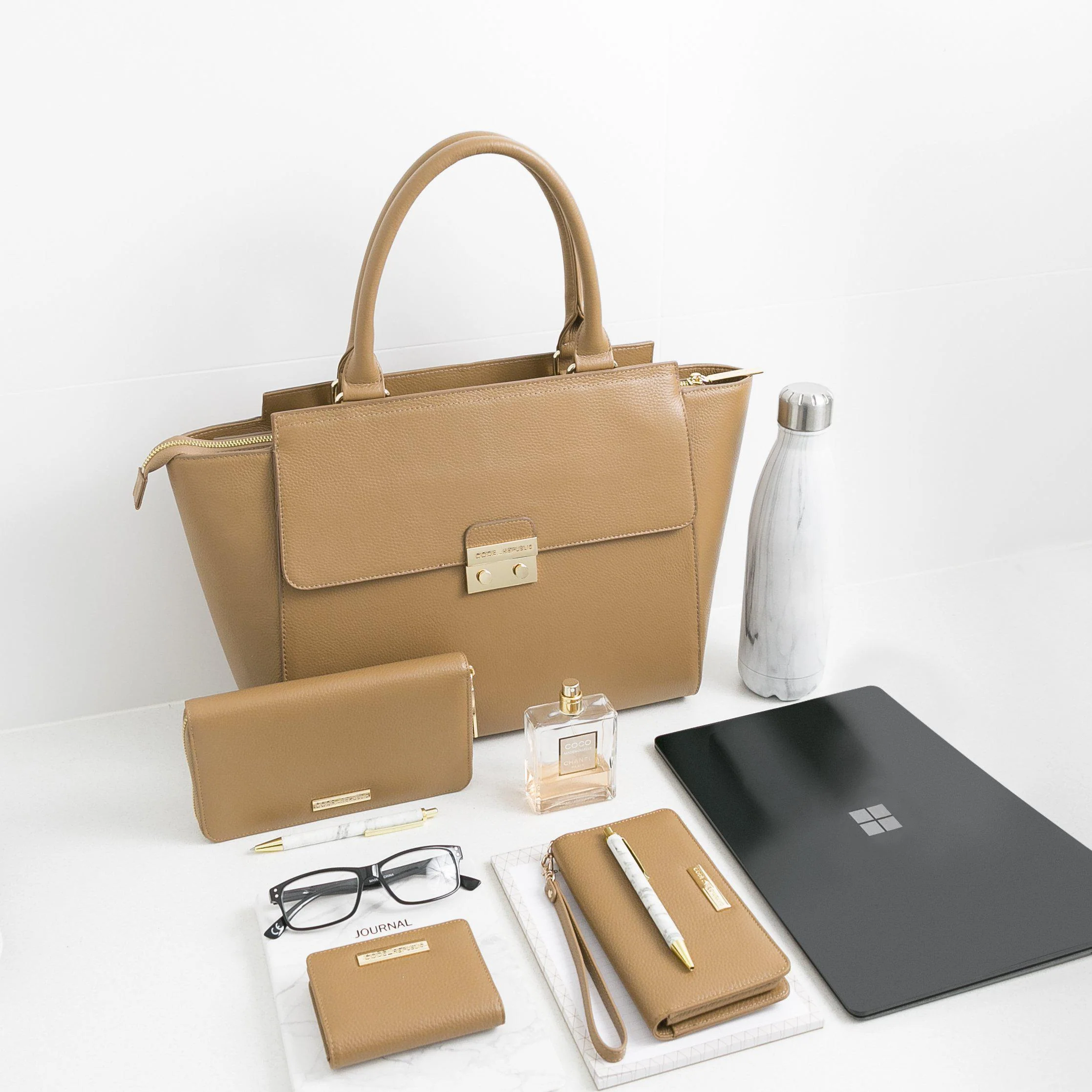 DANIELLE Designer Laptop Handbag | TAN LEATHER | CHAMPAGNE GOLD - Image 7