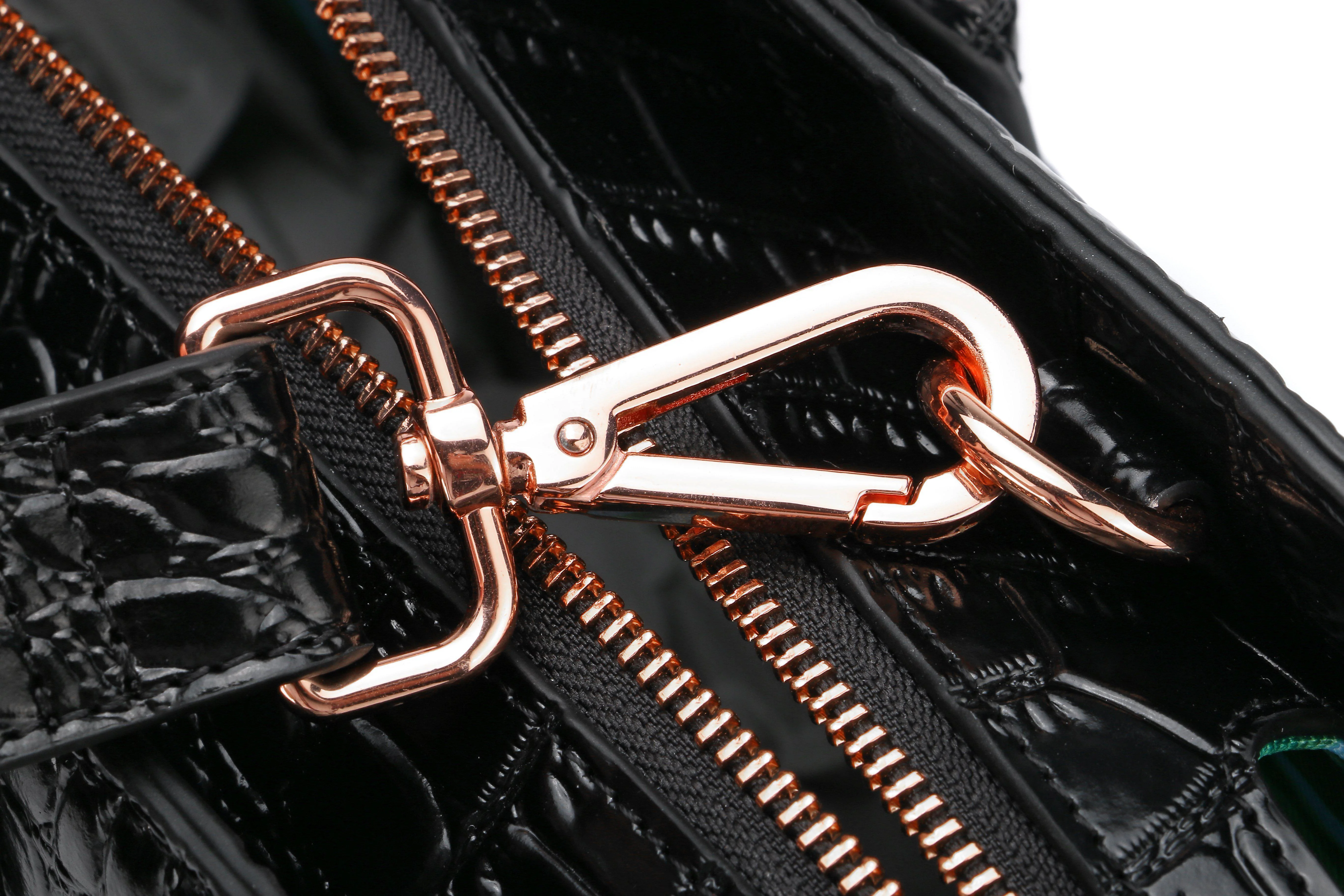 [limited edition] JULIA BLACK | croc patent Leather 14"Laptop Handbag | CHAMPAGNE GOLD - Image 11