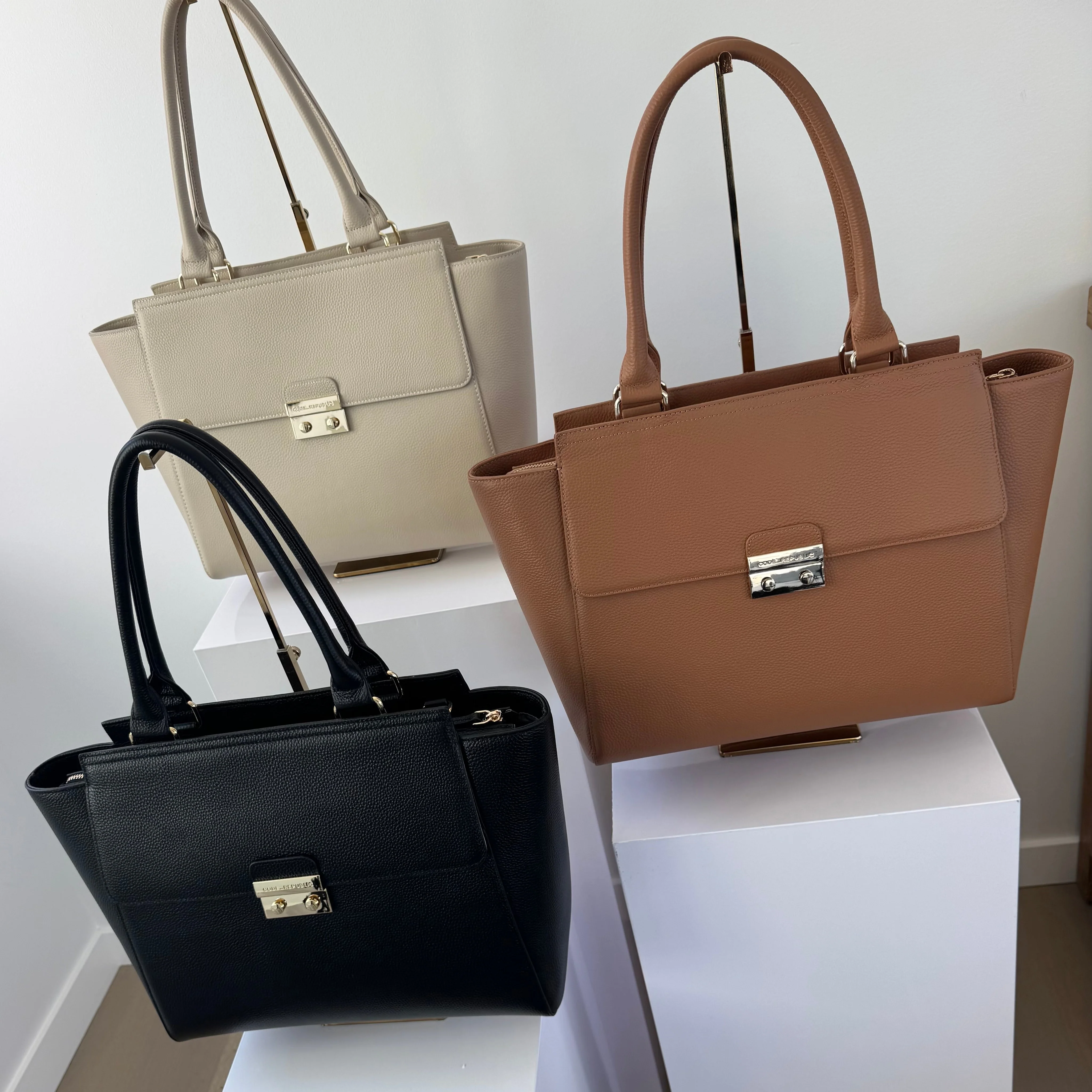 DANIELLE 14” LAPTOP HANDBAG | ITALIAN LEATHER - Image 14