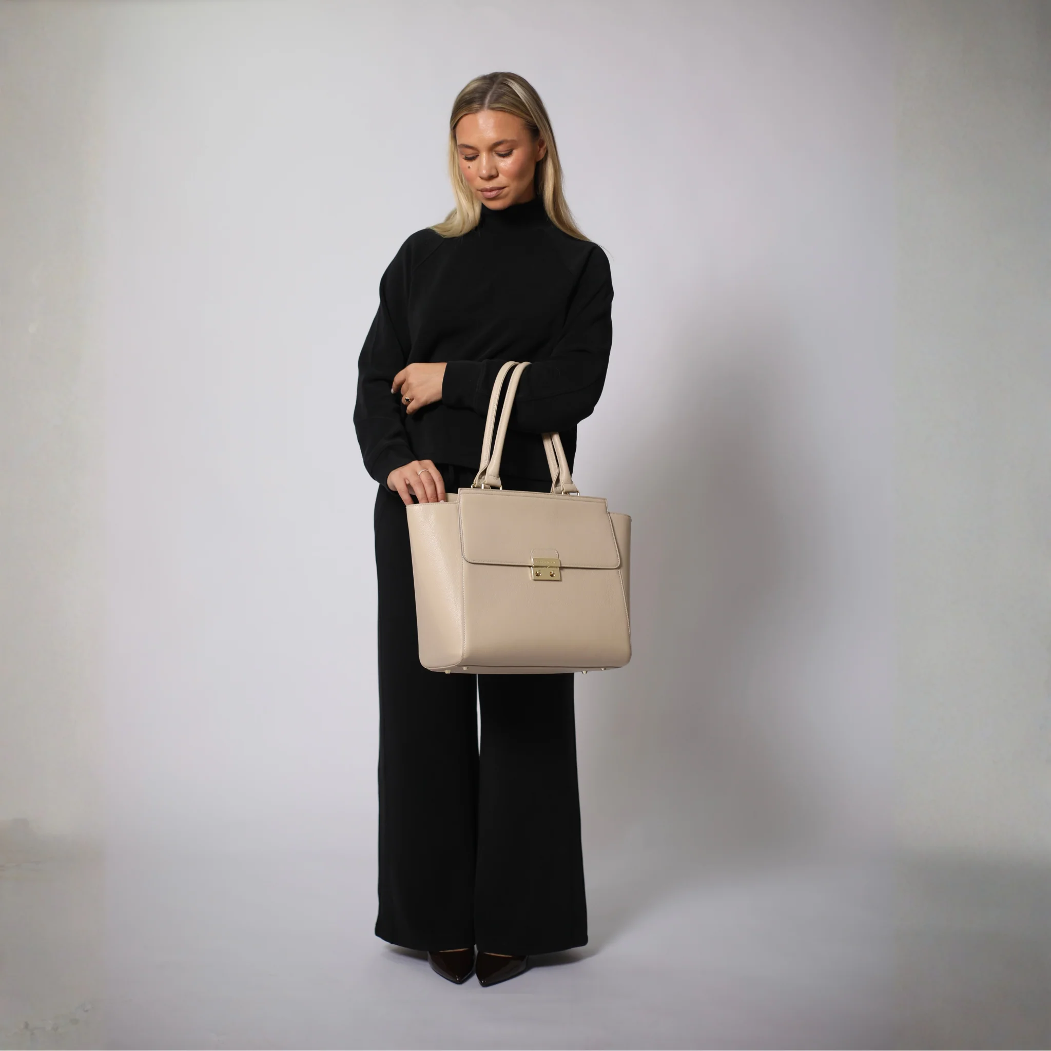 DANIELLE 14” LAPTOP HANDBAG | ITALIAN LEATHER - Image 25