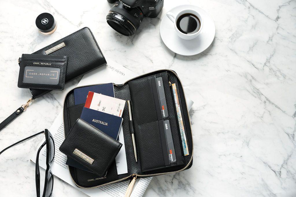 LEATHER PASSPORT & PHONE TRAVEL WALLET - Image 10