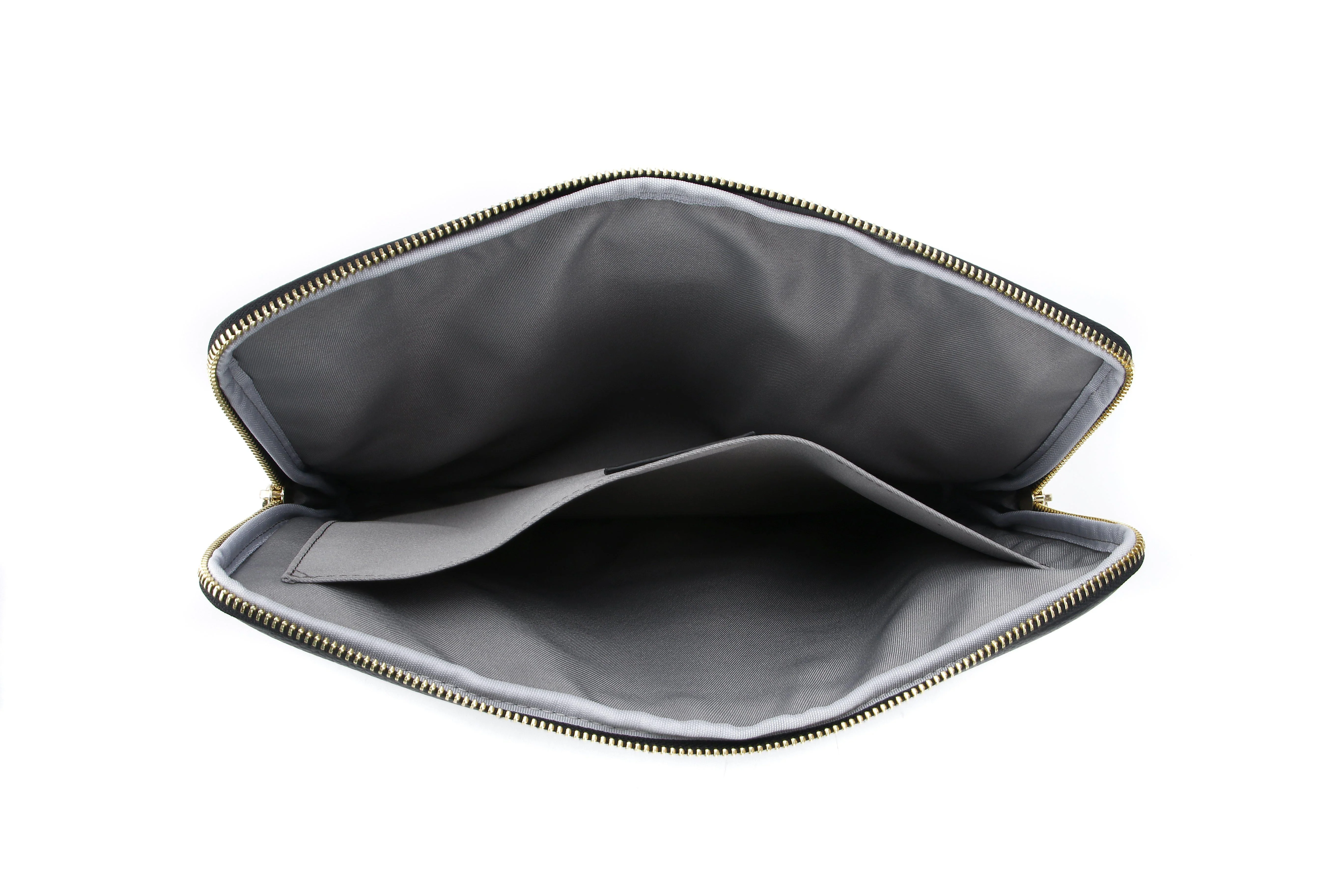 LEATHER SURFACE LAPTOP SLEEVE 13.5" - Image 4